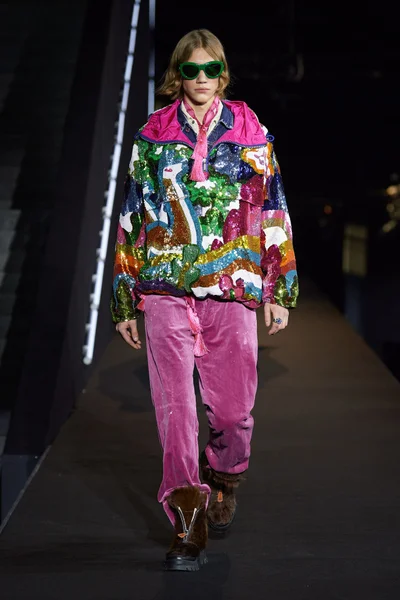 Look 38